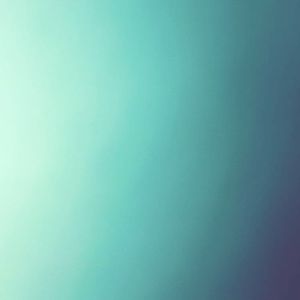 Meet your Posher, Larissa